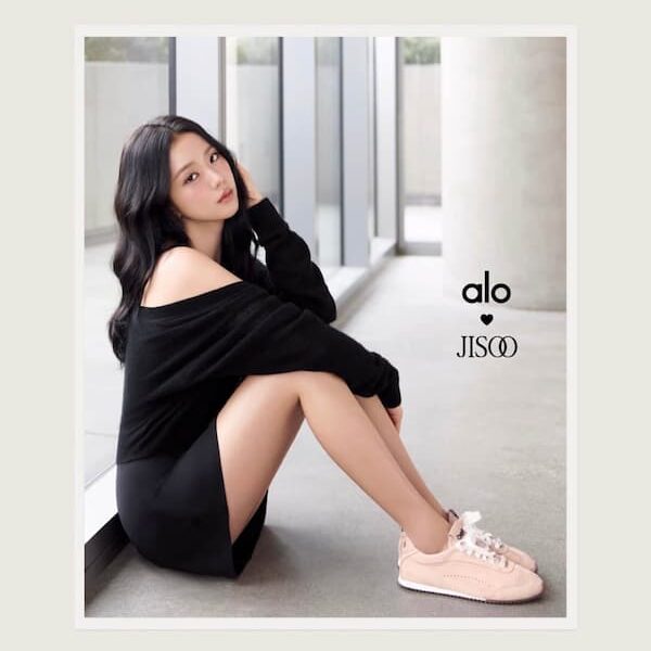 alo✖️JISOO🎀アメリカ・ロサンゼルス発の高級ヨガブランド AloYogaが