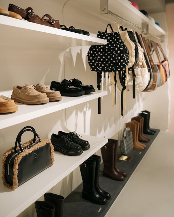 MACMOC 聖水フラッグシップストア