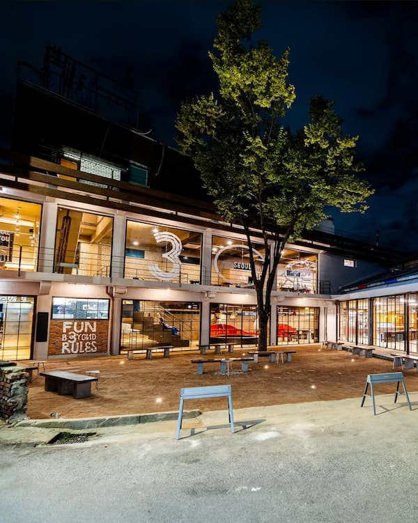 adidas CAFÉ 3 STRIPES SEOUL