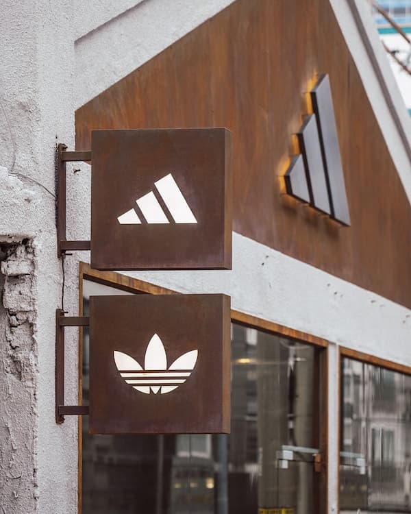 adidas CAFÉ 3 STRIPES SEOUL
