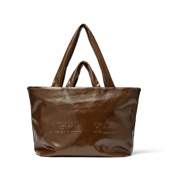 Matin Kim ロゴバッグ