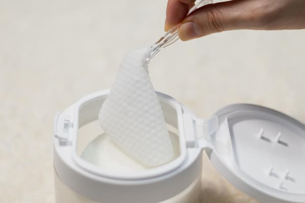 拭き取り化粧水と普通の化粧水