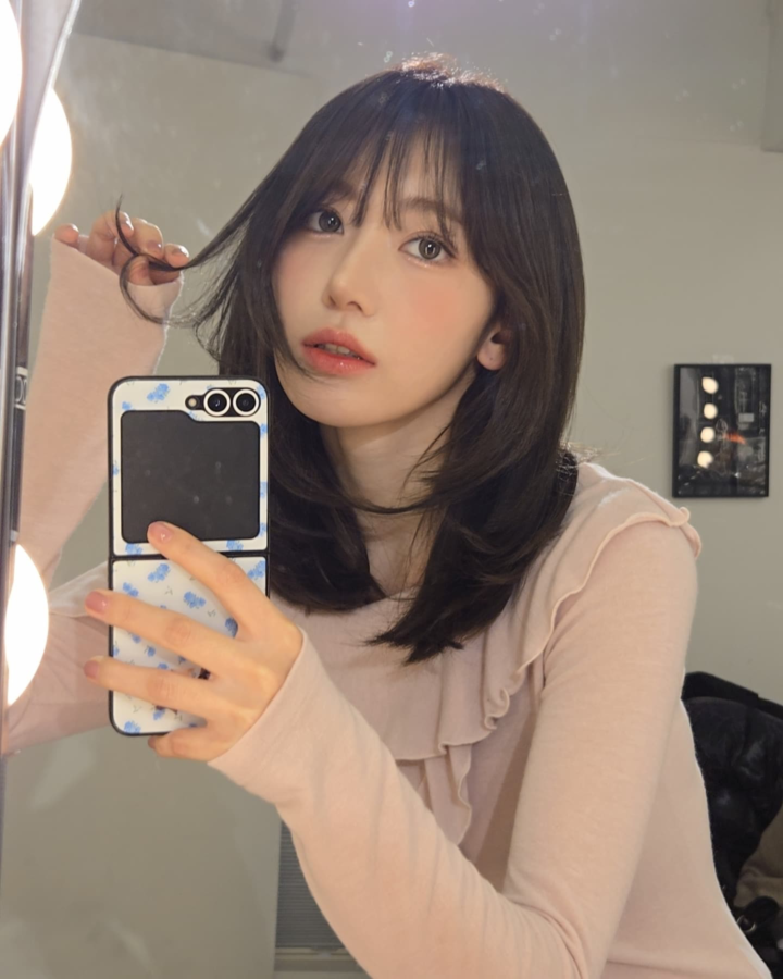 LE SSERAFIM サクラ