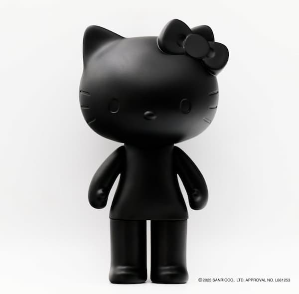 HELLO KITTY “BLACK SERIES”